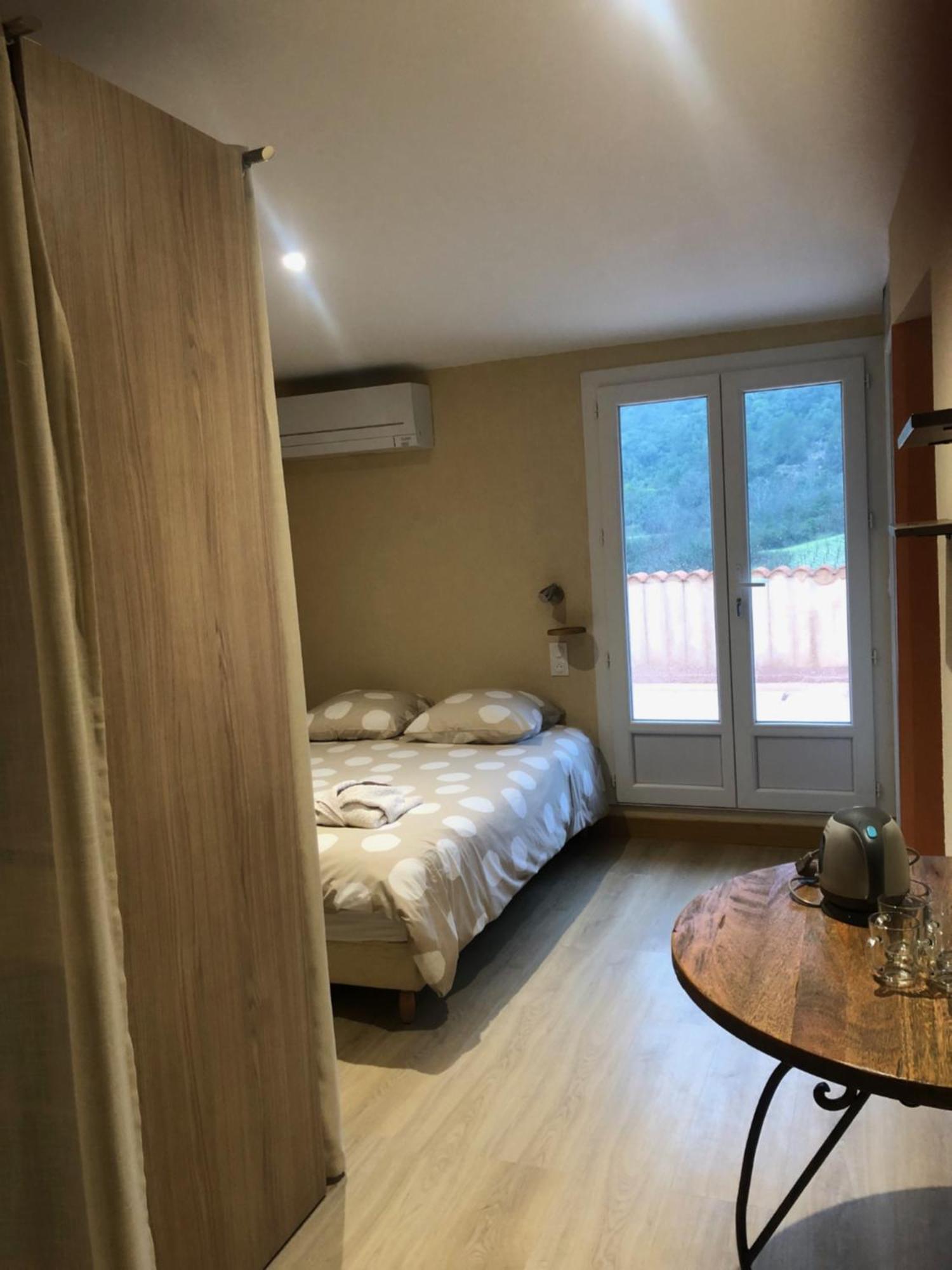 Auberge De La Vallee Saint-Jean-de-Buèges Zewnętrze zdjęcie